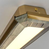 Настенный светильник Modelux ML.588.380 BS